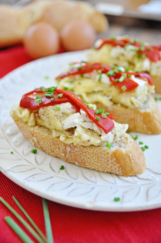 Scrambled Egg Montaditos With Roasted Peppers & Goat Cheese