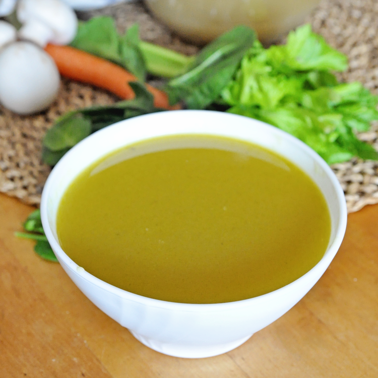 How to EASILY Make Your Own VEGETABLE BROTH at Home