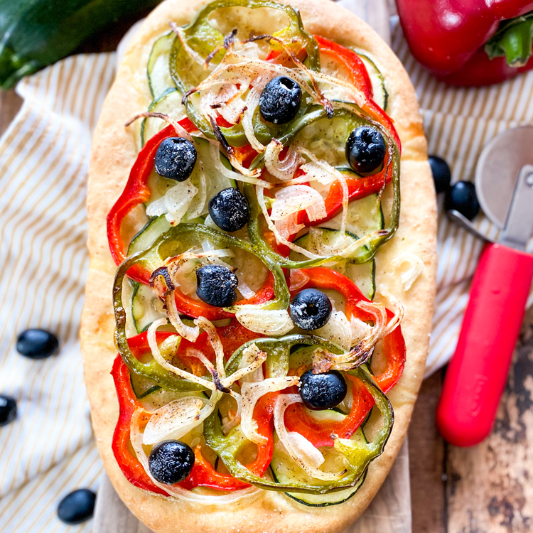 A Veggie Flatbread Even Meat Eaters will Love Quick & Easy Recipe